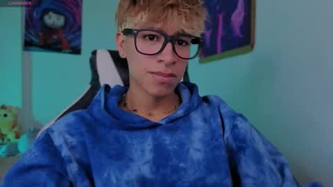 taichi online show from March 25, 4:35 pm