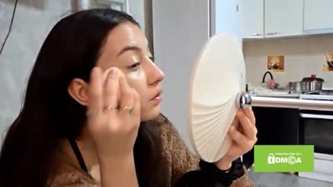 Lisss online show from February 17, 12:45 pm