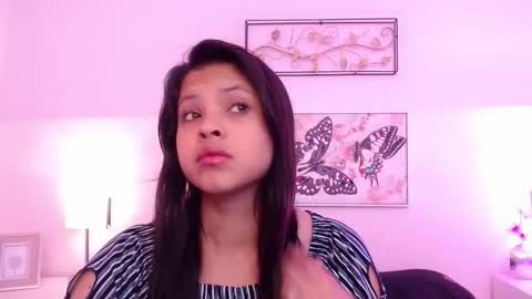 Snapshot of taira_rouse chatting on October 20, 11:32 am Taira online show from October 20, 11:32 am