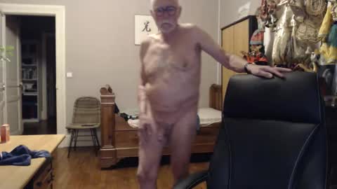 Snapshot of taisabaki54 chatting on October 24, 9:33 pm taisabaki54 online show from October 24, 9:33 pm