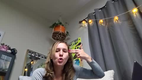 Snapshot of taishabubblebutt chatting on December 12, 6:10 pm Taishabubblebutt online show from December 12, 6:10 pm