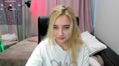 Taisia online show from April 14, 8:20 am