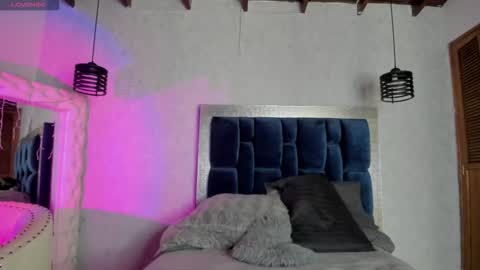 Taissa online show from December 19, 6:04 pm