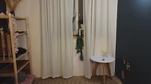 Lizzy online show from November 20, 5:12 pm