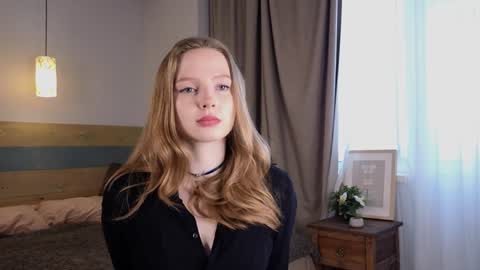 Snapshot of taitatkins chatting on January 22, 8:07 am Emily online show from January 22, 8:07 am