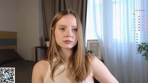 Snapshot of taitatkins chatting on January 23, 11:15 am Emily online show from January 23, 11:15 am