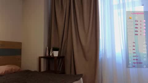 Snapshot of taitatkins chatting on February 22, 11:35 am Emily online show from February 22, 11:35 am