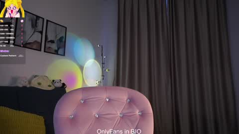 Snapshot of taitehambelton chatting on February 16, 2:07 am Mia online show from February 16, 2:07 am