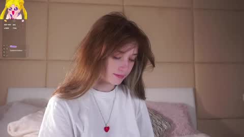 Mia online show from May 29, 1:47 am