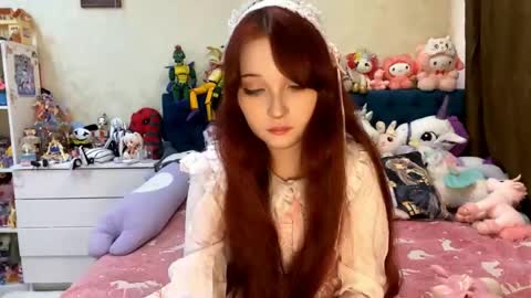 Eva   online show from May 26, 7:15 am