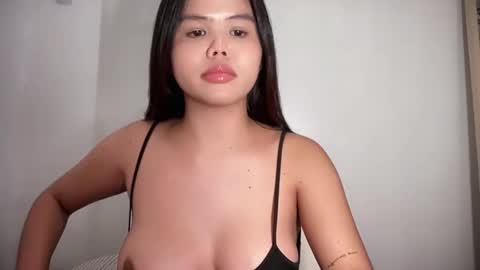 yashie online show from October 20, 2:01 am