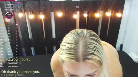 Snapshot of takeonme_sex chatting on May 28, 6:21 am online show from May 28, 6:21 am