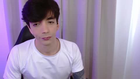 Snapshot of takeru___ chatting on November 8, 11:10 am takeru___ online show from November 8, 11:10 am