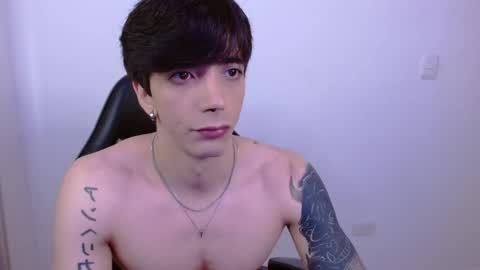 Snapshot of takeru___ chatting on November 25, 8:53 pm takeru___ online show from November 25, 8:53 pm