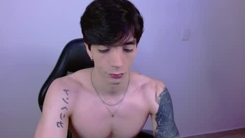 Snapshot of takeru___ chatting on November 30, 12:25 am takeru___ online show from November 30, 12:25 am