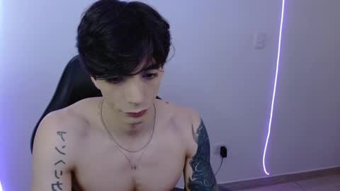 Snapshot of takeru___ chatting on December 5, 2:14 pm takeru___ online show from December 5, 2:14 pm