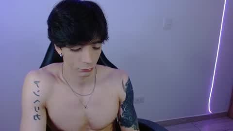 Snapshot of takeru___ chatting on January 10, 6:37 am takeru___ online show from January 10, 6:37 am