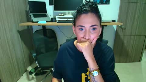 talianaprada_ online show from December 4, 11:46 pm