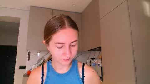  Kira  online show from November 3, 6:36 am