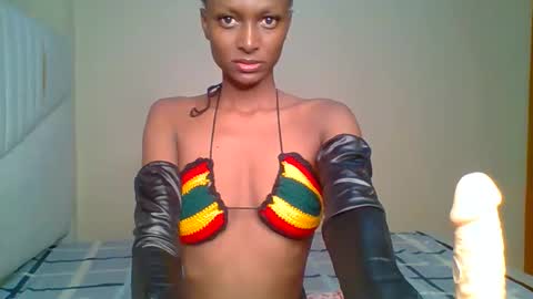 Snapshot of talisha_smiley chatting on February 12, 1:44 am talisha smiles online show from February 12, 1:44 am