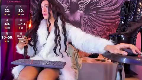 tall_sweetie online show from March 19, 5:33 am