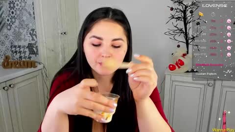 Snapshot of talla_la chatting on January 18, 10:28 am Talla online show from January 18, 10:28 am