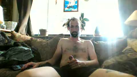 tallapple43 online show from April 14, 7:53 pm