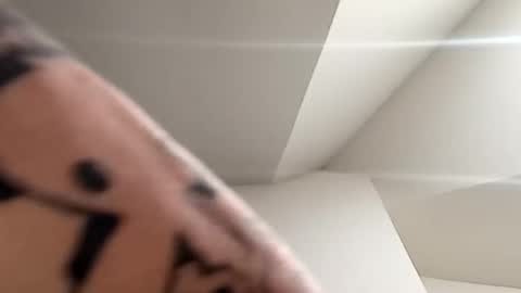 Tallcleancuthung online show from April 9, 11:04 am