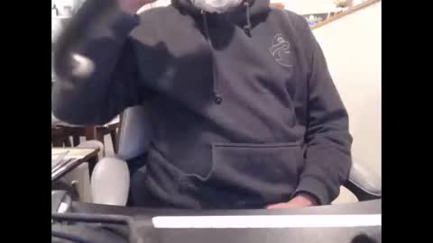 tallguy4unow online show from December 15, 1:37 pm