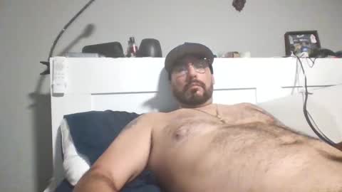 Snapshot of talllatino310 chatting on October 9, 4:43 am talllatino310 online show from October 9, 4:43 am