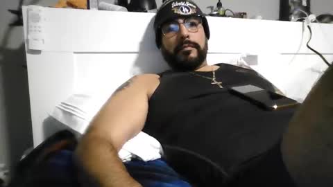 Snapshot of talllatino310 chatting on November 26, 11:39 pm talllatino310 online show from November 26, 11:39 pm