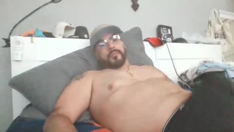 talllatino310 online show from February 8, 7:39 pm