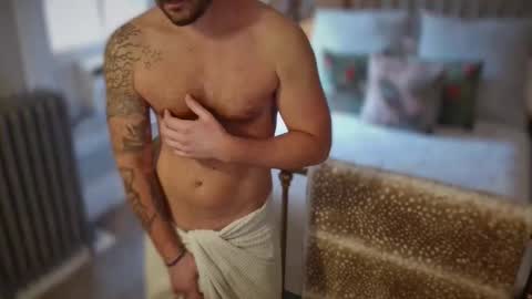 Snapshot of tallslimfit1 chatting on February 22, 5:44 pm tallslimfit1 online show from February 22, 5:44 pm