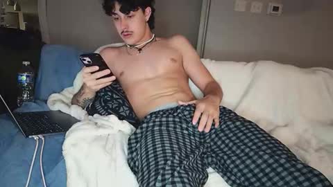 Snapshot of talltatsandhandsome chatting on March 1, 6:26 am TallTatsAndHandsome online show from March 1, 6:26 am