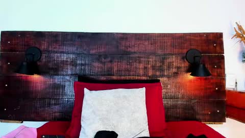 Snapshot of tamara_sanz1 chatting on June 2, 10:50 am online show from June 2, 10:50 am