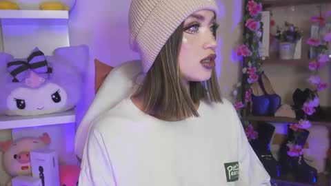 Cami 3 online show from December 21, 5:03 am