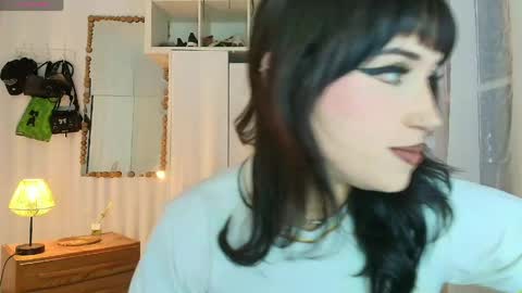 Snapshot of tamaracampell chatting on May 7, 12:10 pm Cami 3 online show from May 7, 12:10 pm