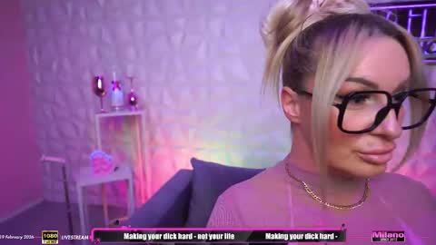 TamaraMilano online show from February 19, 9:27 am