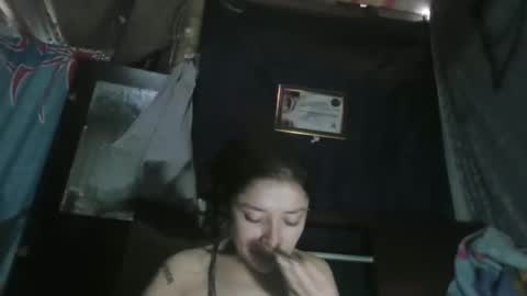 Snapshot of tamaranauthyy chatting on May 9, 7:19 pm tamaranauthyy online show from May 9, 7:19 pm