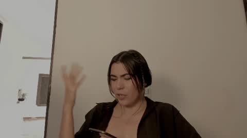 Snapshot of tamarathompsonn chatting on July 28, 7:39 pm Tamara. online show from July 28, 7:39 pm