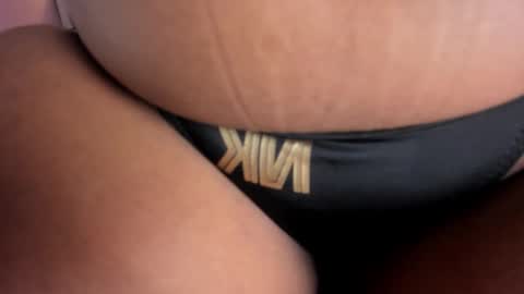 Tami online show from December 3, 8:29 pm