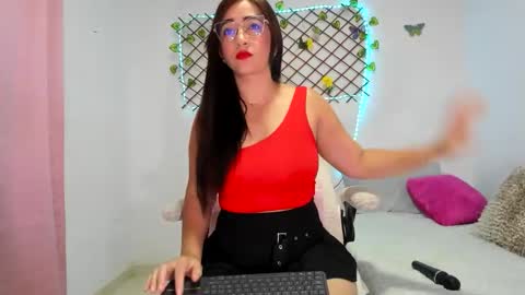 TamiDesire online show from October 12, 12:15 pm