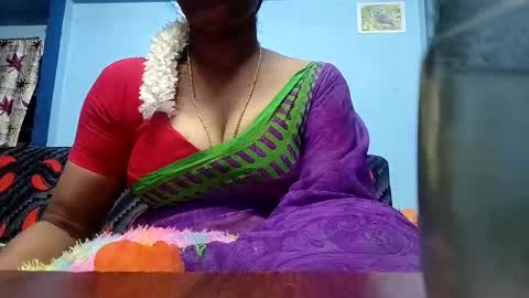 Snapshot of tamilmadhi520 chatting on December 22, 7:11 pm tamilmadhi520 online show from December 22, 7:11 pm