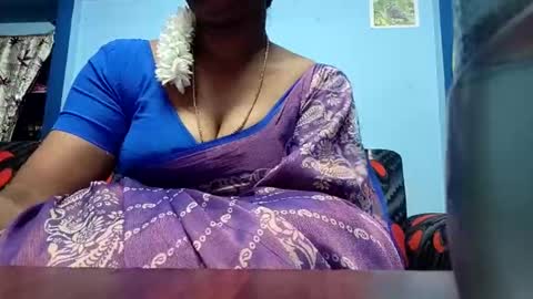 Snapshot of tamilmadhi520 chatting on January 5, 5:49 pm tamilmadhi520 online show from January 5, 5:49 pm