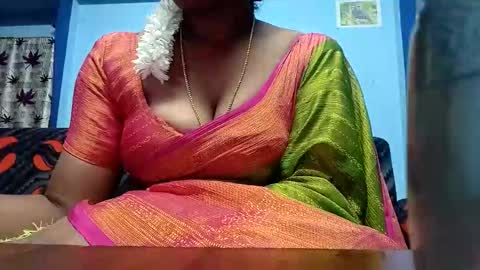 Snapshot of tamilmadhi520 chatting on January 11, 6:24 pm tamilmadhi520 online show from January 11, 6:24 pm