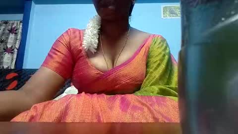 Snapshot of tamilmadhi520 chatting on February 7, 6:44 pm tamilmadhi520 online show from February 7, 6:44 pm