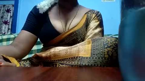 Snapshot of tamilmadhi520 chatting on July 3, 5:52 pm tamilmadhi520 online show from July 3, 5:52 pm
