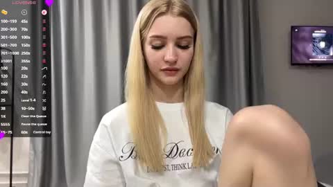 Melissa online show from June 17, 3:46 pm