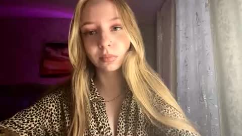 Jenny online show from June 30, 8:15 am