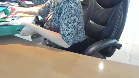 Tammy online show from November 17, 9:26 am